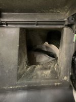 GW-40V-Bag-Chute-Opening-RS.JPG