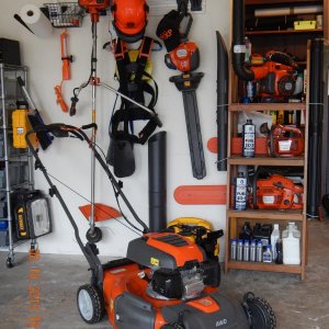 Husqvarna HU800AWD Walk Behind Mower