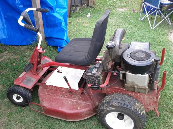 1983 Snapper 30084S with 1992 Briggs & Stratton Power Built 12HP engine. (Pic taken before cleanup!) Bought as part of a package deal with the Weed Ea