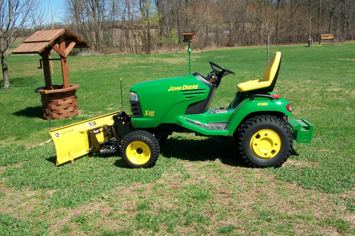 2005 JD X595 set up for Winter Duties