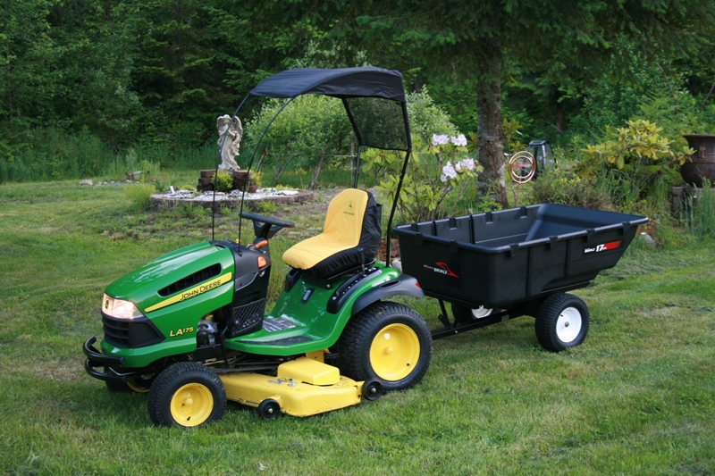 2008 LA175 and Brinley Hardy 17P Cart