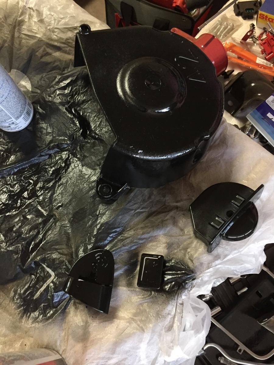 Accessories 7
Other plastic parts for the console and the spindle cover on the mower deck.  These were painted with plastic paint in gloss black like 