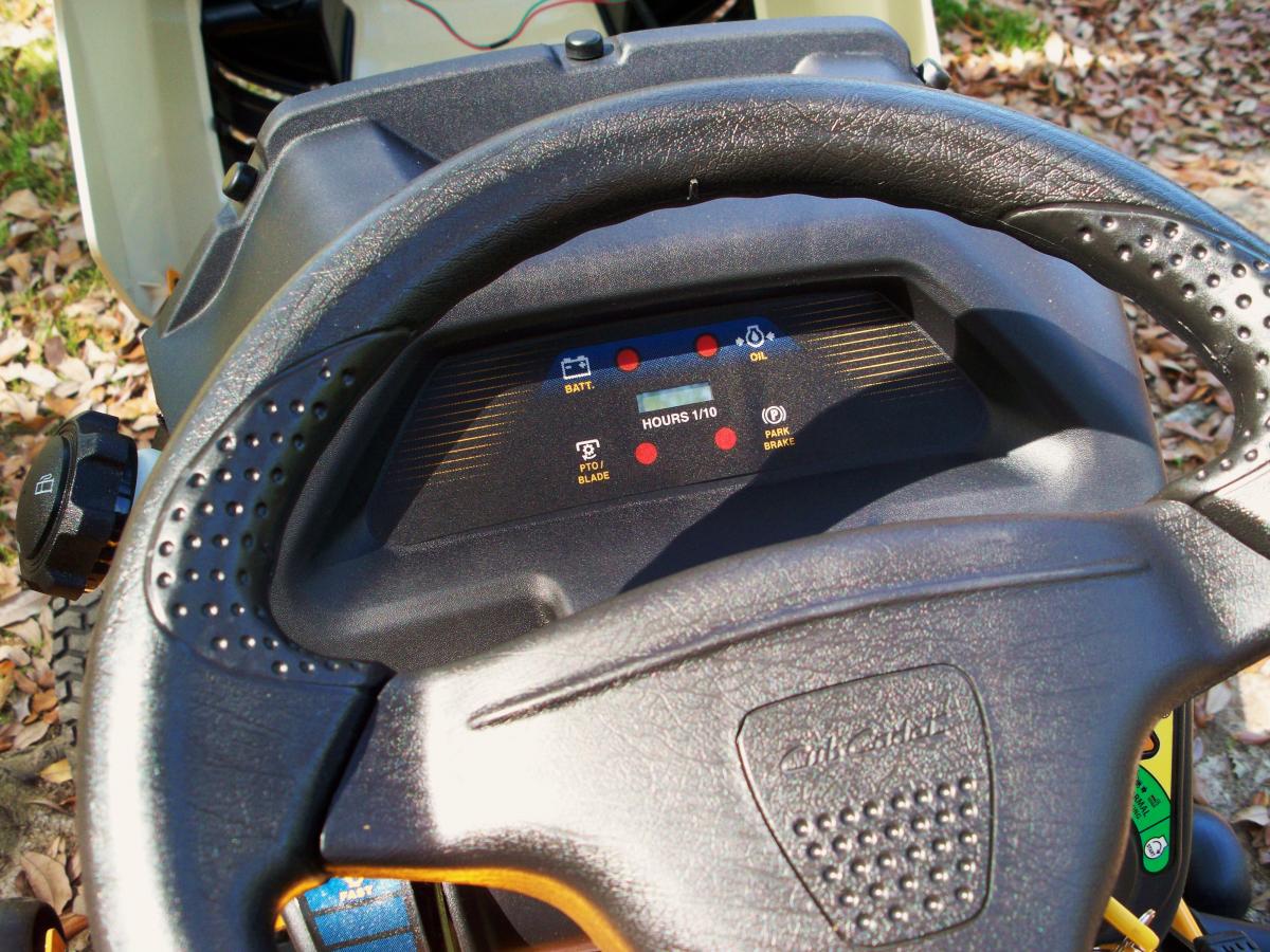 Heads up dash monitors oil pressure, pto, park brake & battery voltage