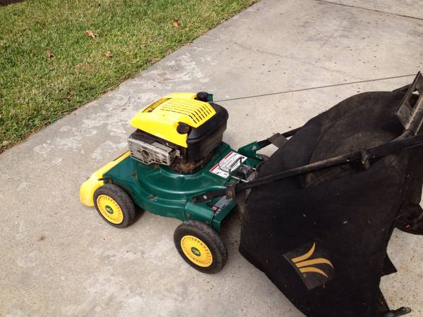 MTD lawn vac