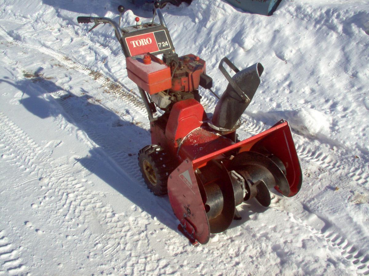 Toro 7HP\24" snowblower made one out of two